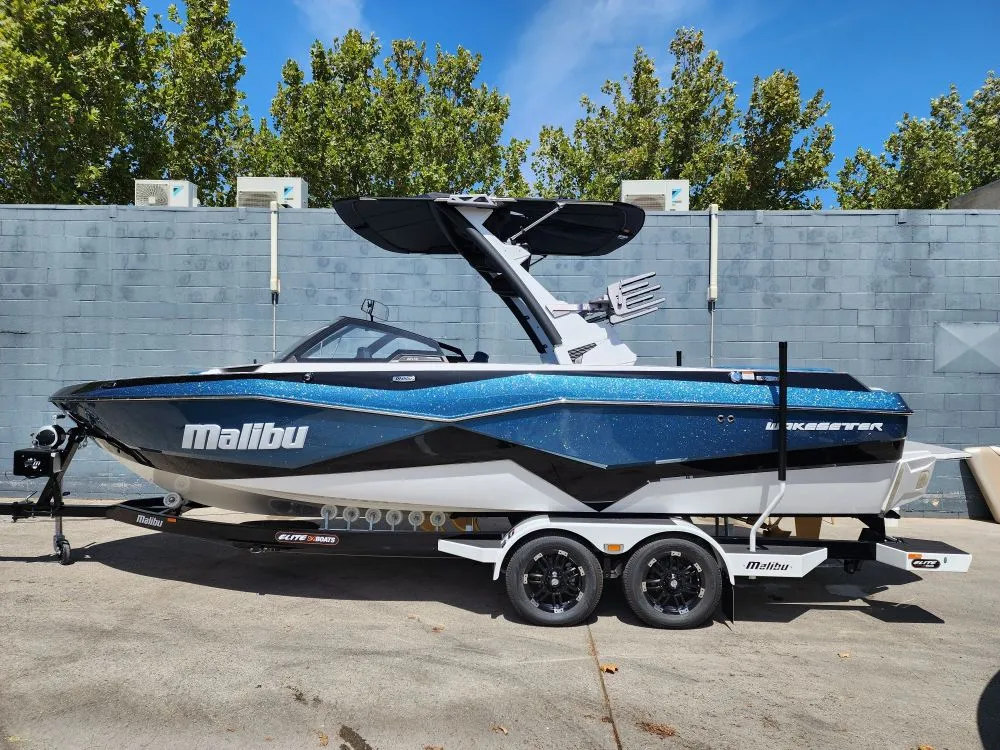 2023 Malibu Wakesetter 22LSV - SOLD