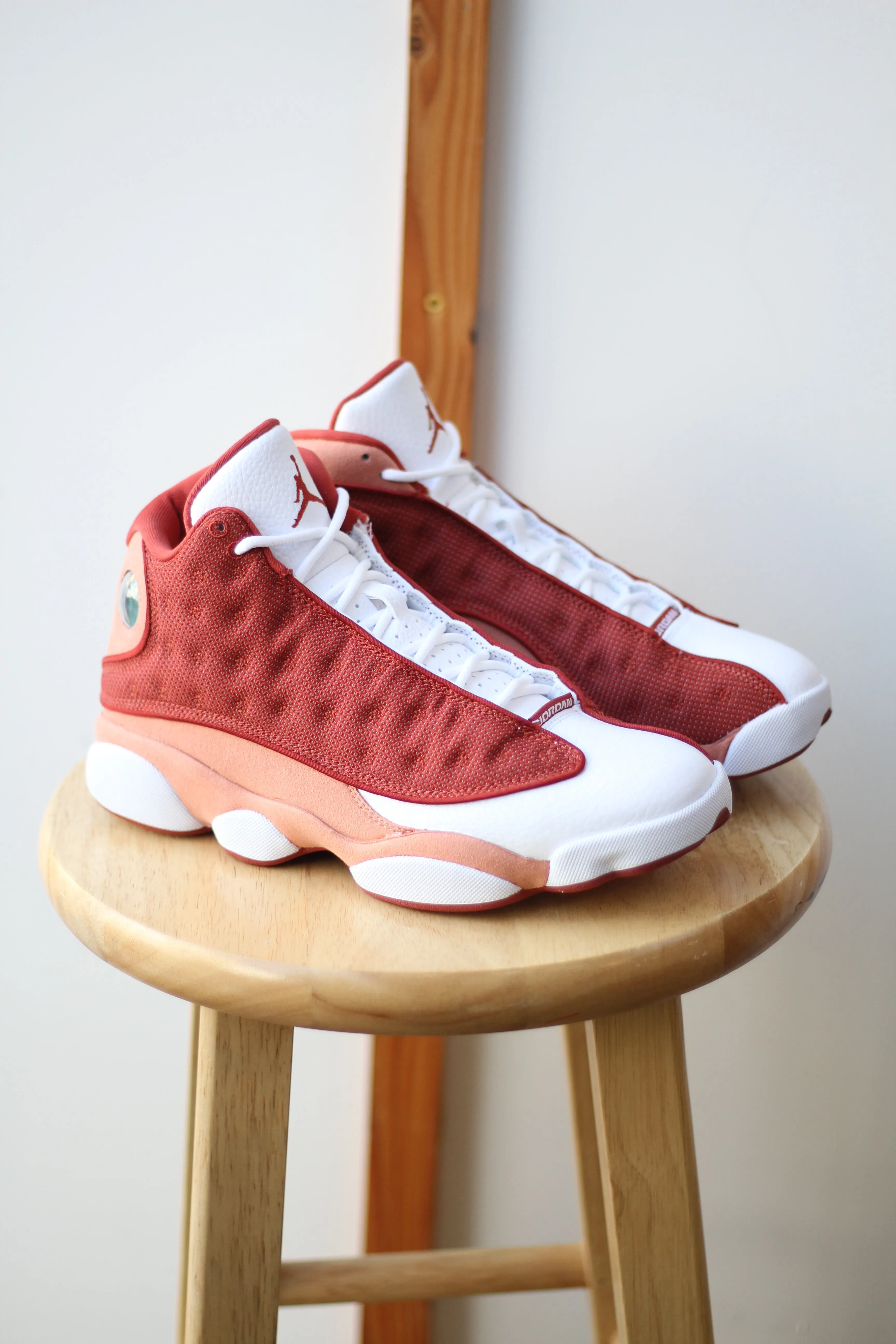 AIR JORDAN 13 RETRO "DUNE RED"