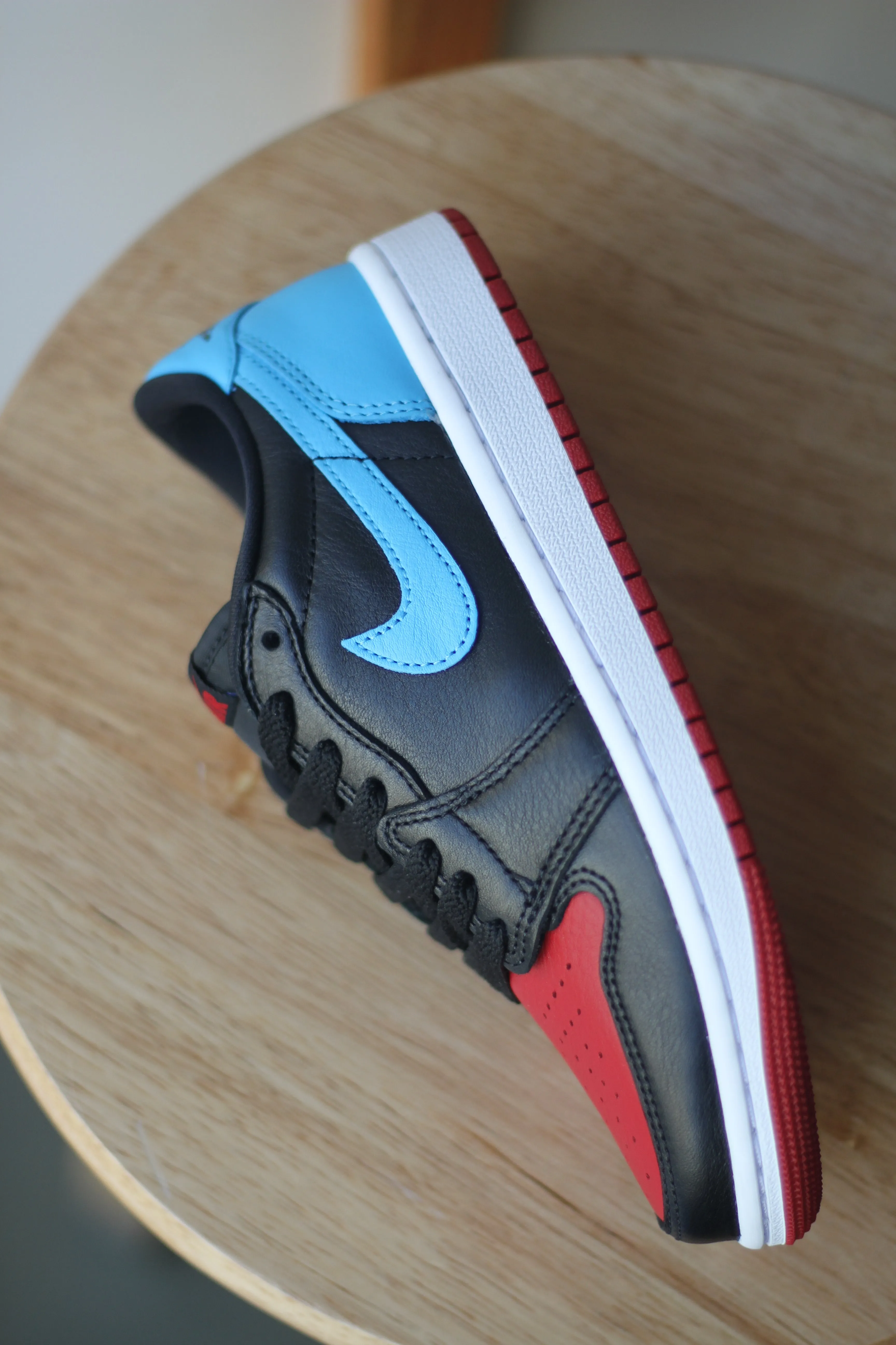 W AIR JORDAN 1 LOW OG "UNC TO CHI"