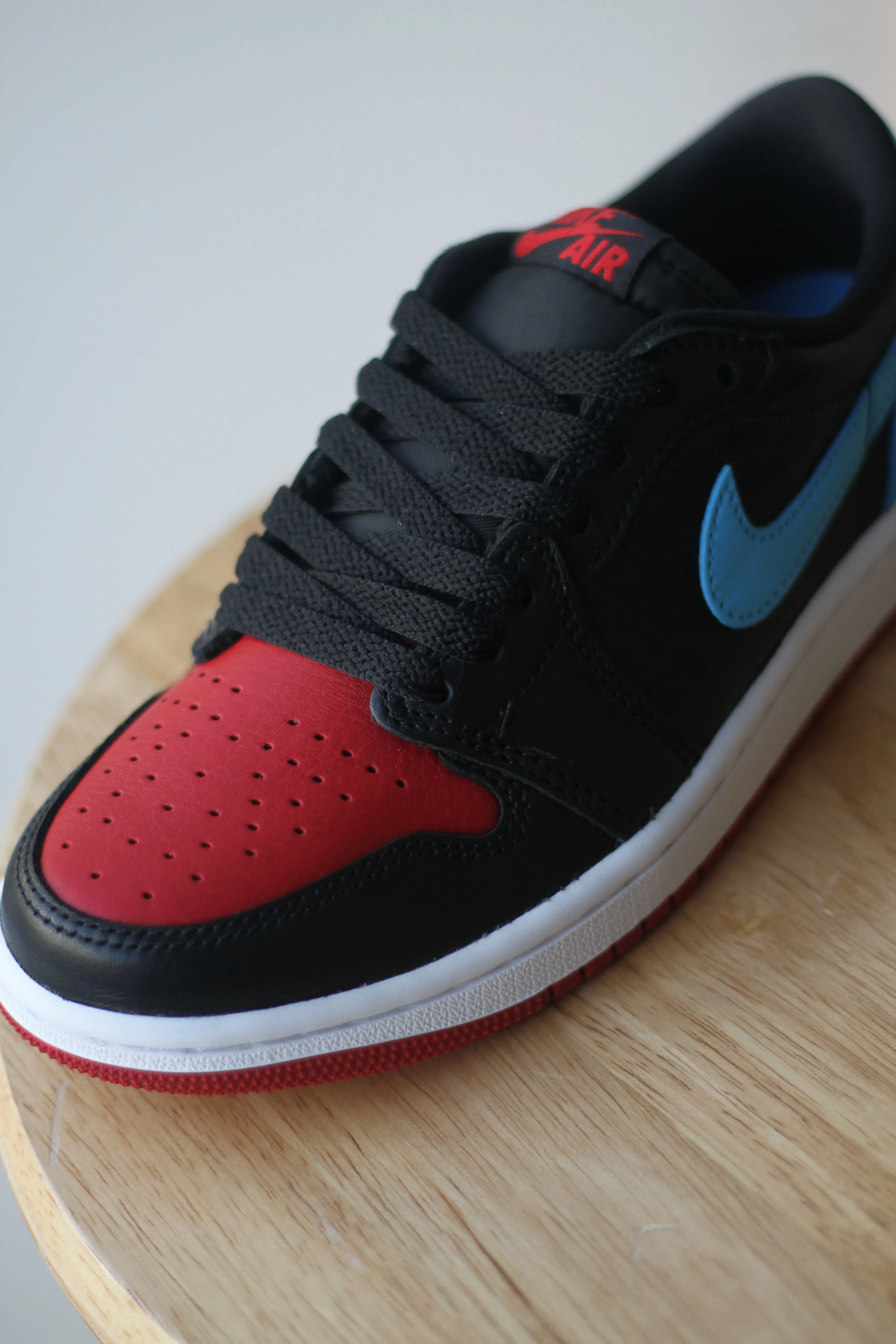 W AIR JORDAN 1 LOW OG "UNC TO CHI"