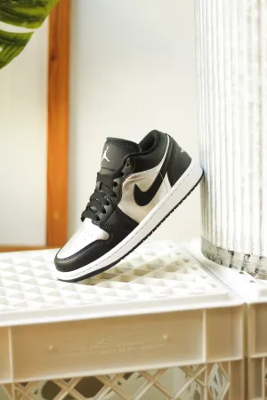 W AIR JORDAN 1 LOW SE "METALLIC SILVER"