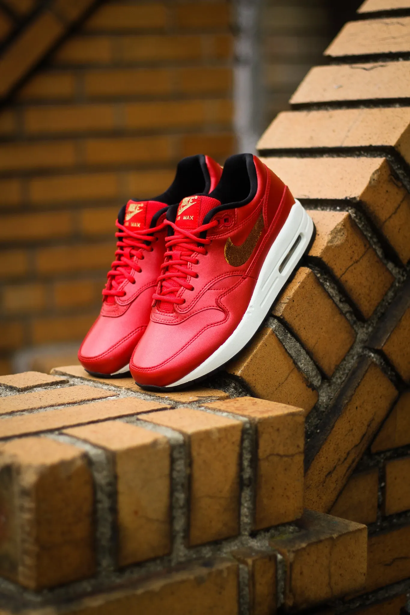 W AIR MAX 1 "ICON CLASH"