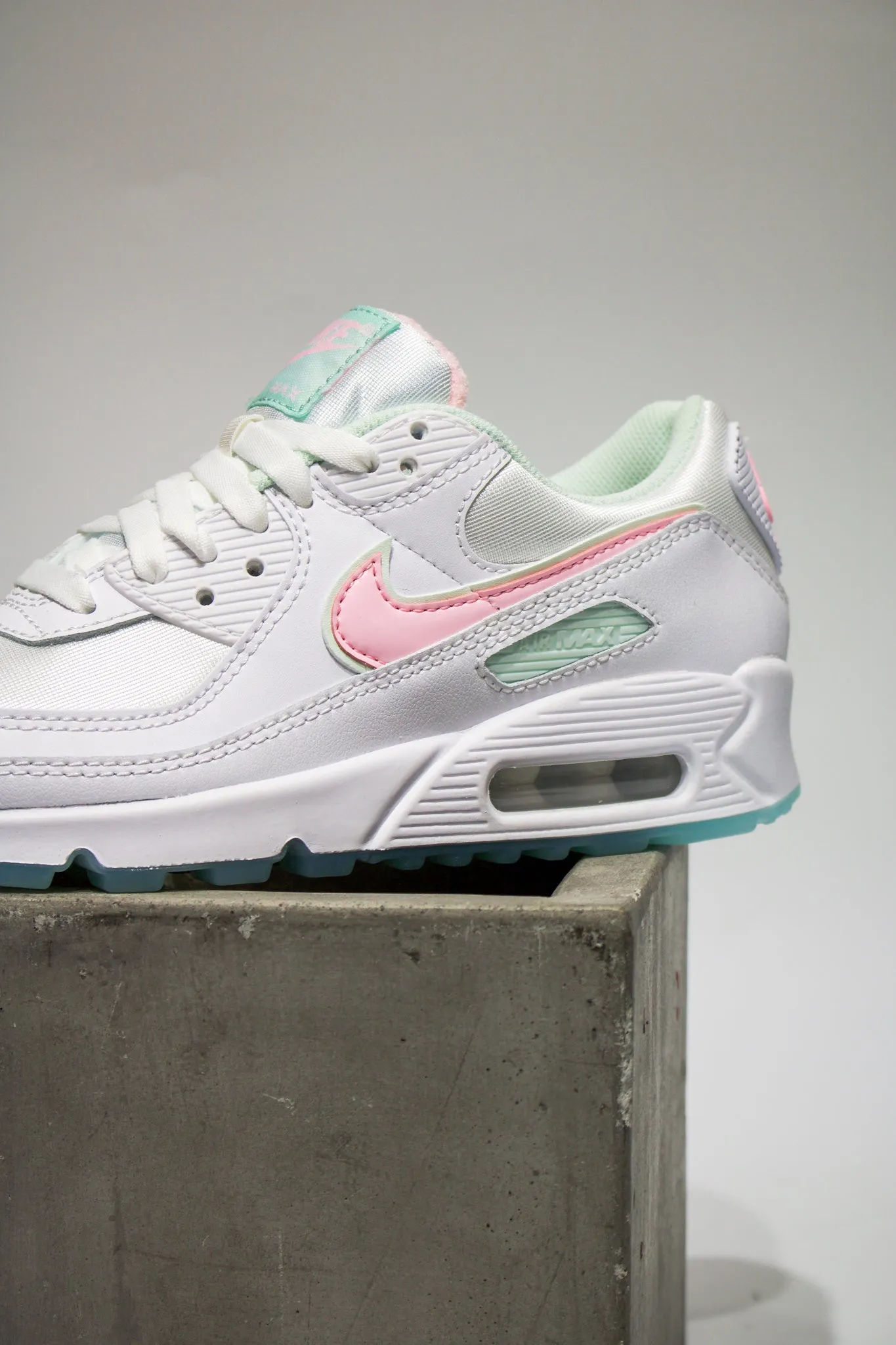 W AIR MAX 90 "ARCTIC PUNCH"